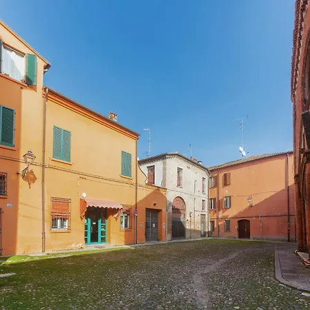 Apartment Duplex In Centro Con Posto Auto Privato Ferrara
