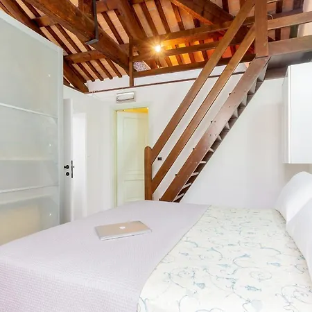 Duplex In Centro Con Posto Auto Privato Apartmán Ferrara